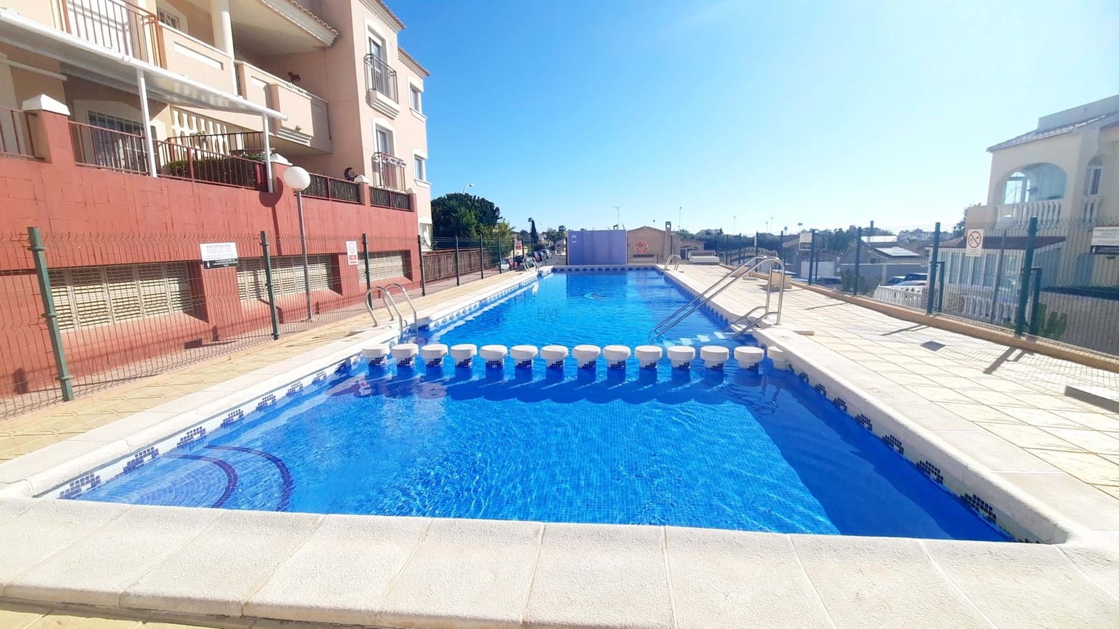 2 soveværelse Lejlighed til salg i La Florida med swimmingpool - € 145.000 (Ref: 9747288)