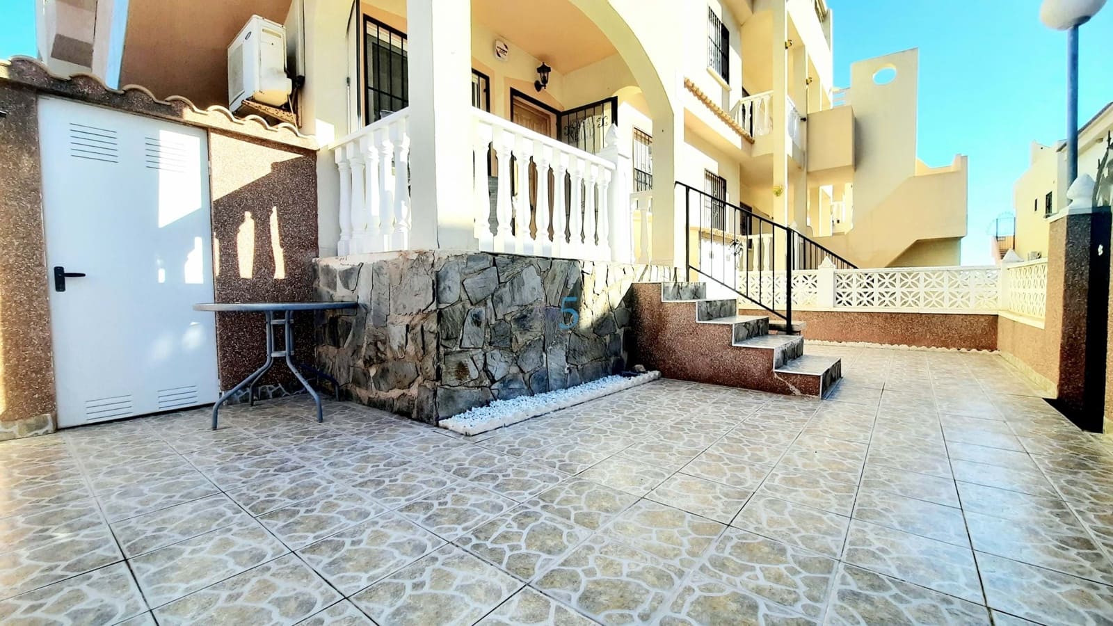 2 soveværelse Lejlighed til salg i La Florida med swimmingpool - € 145.000 (Ref: 9747288)