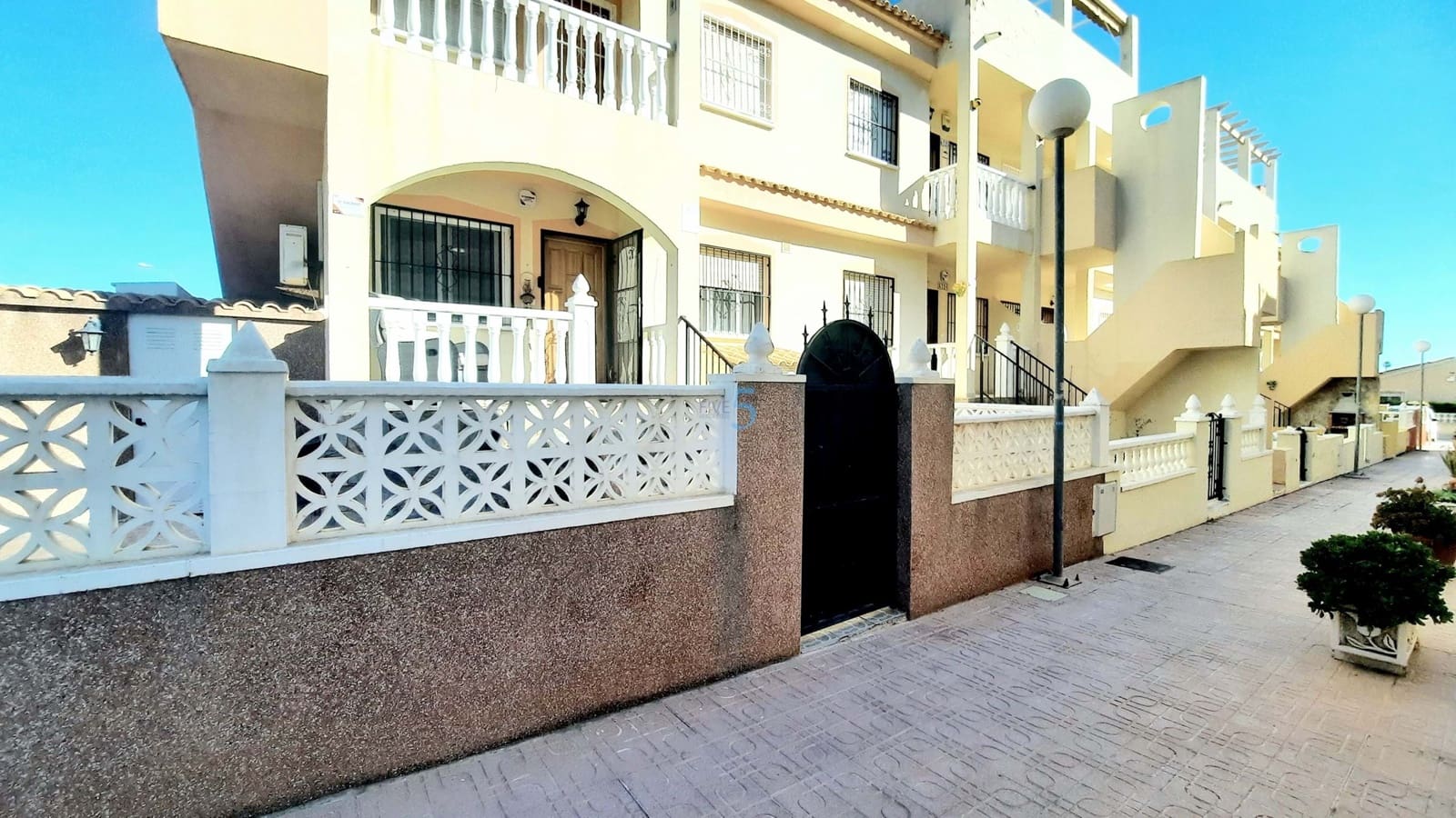 2 soveværelse Lejlighed til salg i La Florida med swimmingpool - € 145.000 (Ref: 9747288)