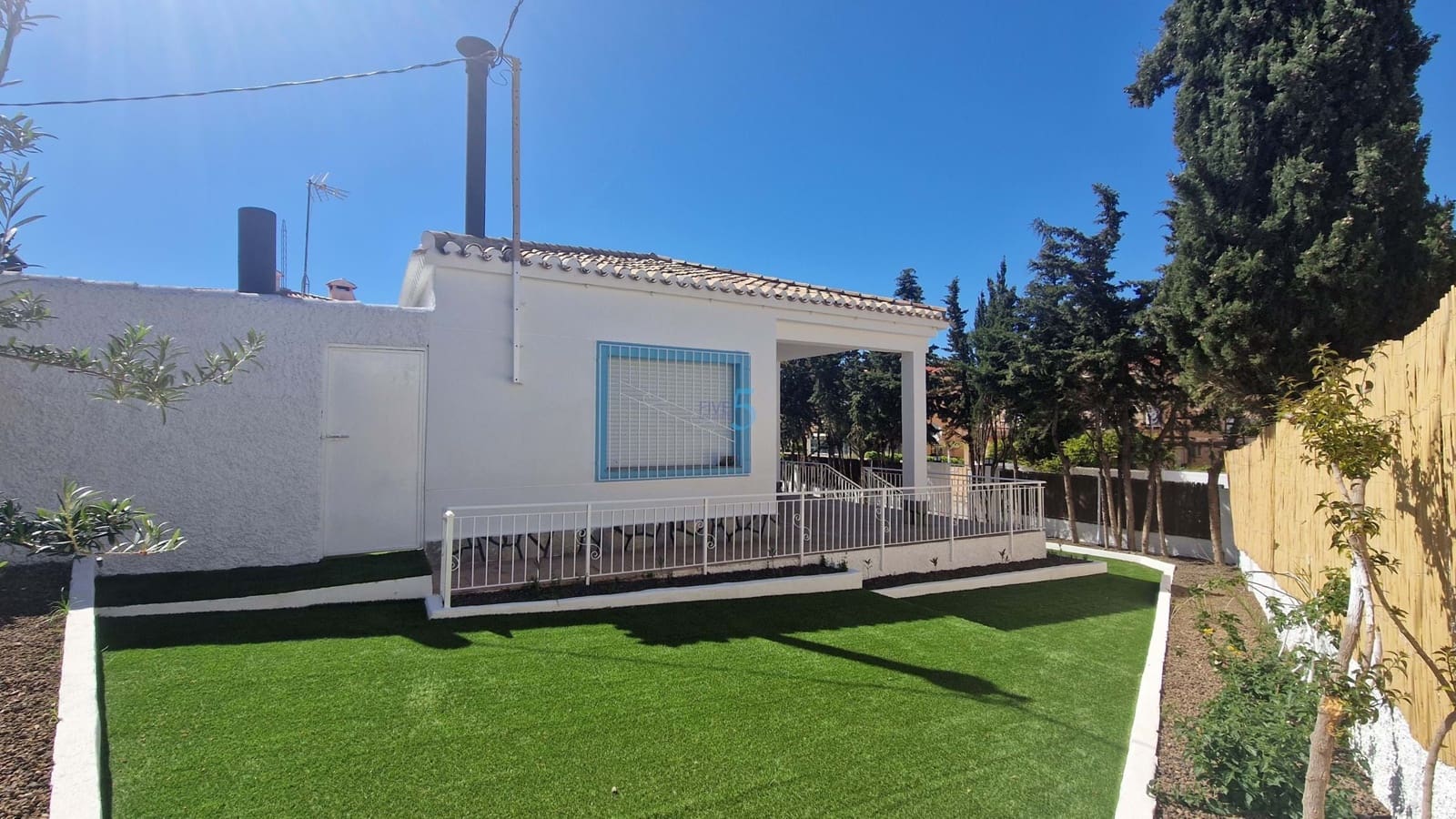 4 bedroom Villa for sale in Los Urrutias with garage - € 410,000 (Ref: 9749379)