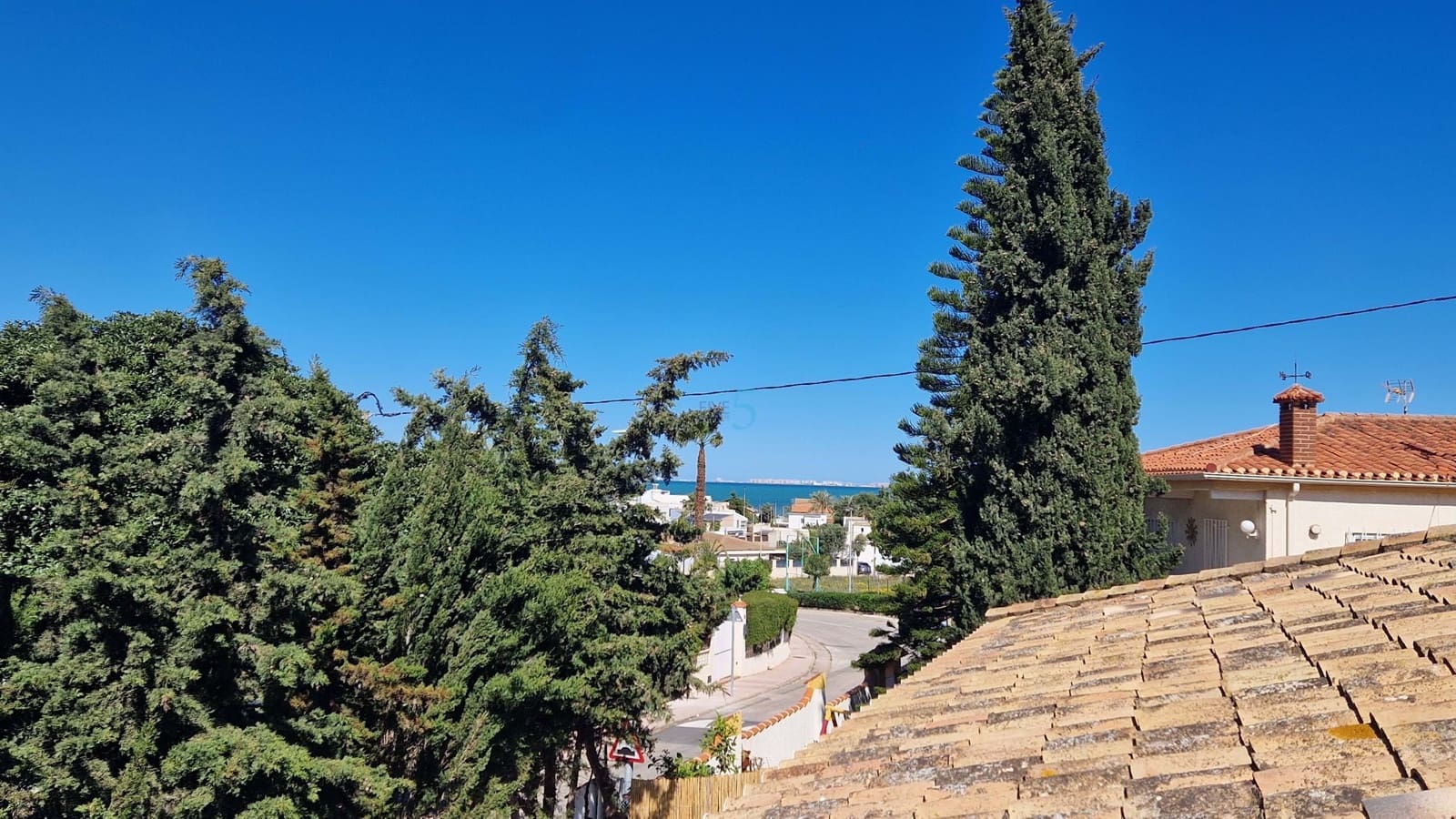 4 bedroom Villa for sale in Los Urrutias with garage - € 410,000 (Ref: 9749379)