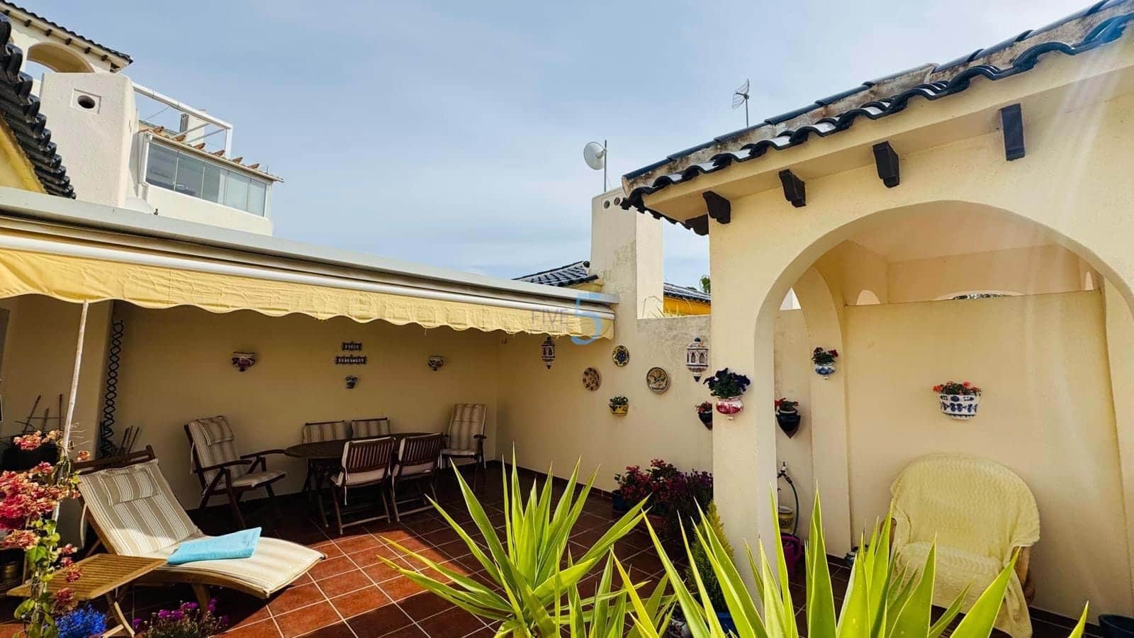 2 soveværelse Lejlighed til salg i Las Ramblas Golf med swimmingpool garage - € 249.000 (Ref: 9751245)