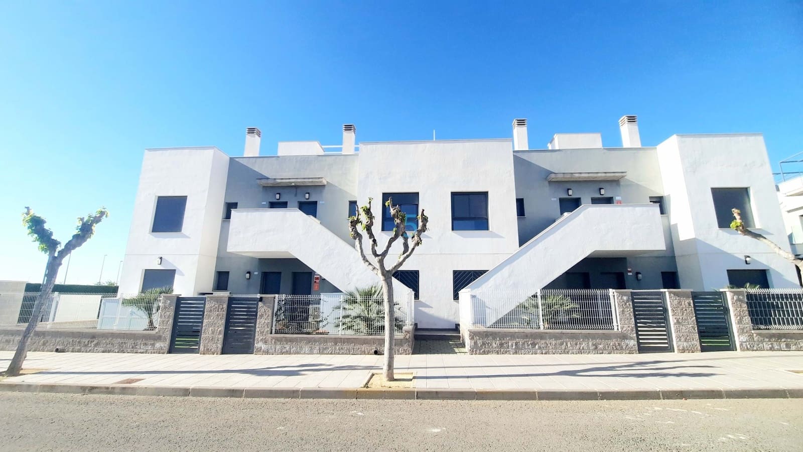 2 quarto Apartamento para venda em Pilar de la Horadada com piscina - 235 000 € (Ref: 9751481)