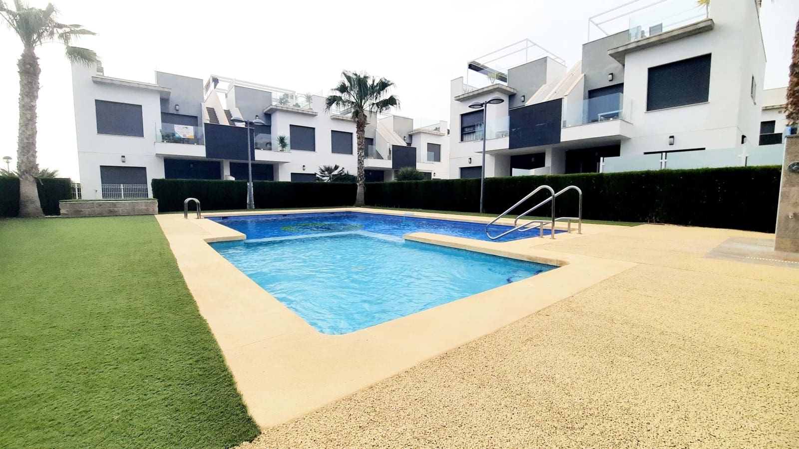 2 quarto Apartamento para venda em Pilar de la Horadada com piscina - 235 000 € (Ref: 9751481)