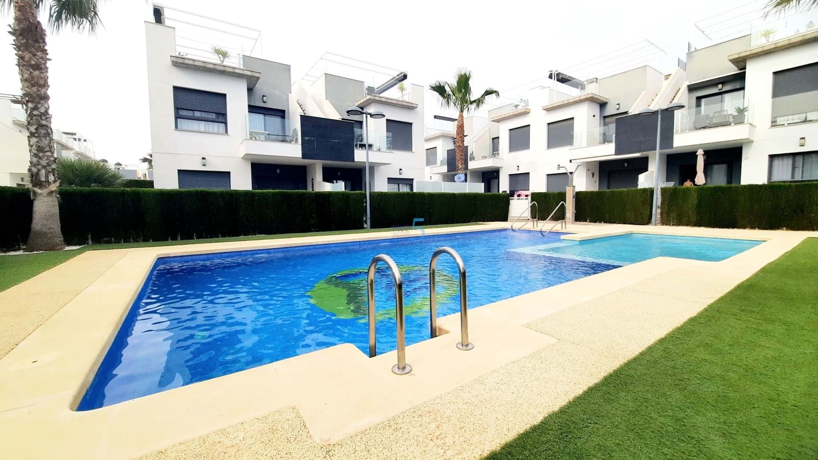 2 quarto Apartamento para venda em Pilar de la Horadada com piscina - 235 000 € (Ref: 9751481)