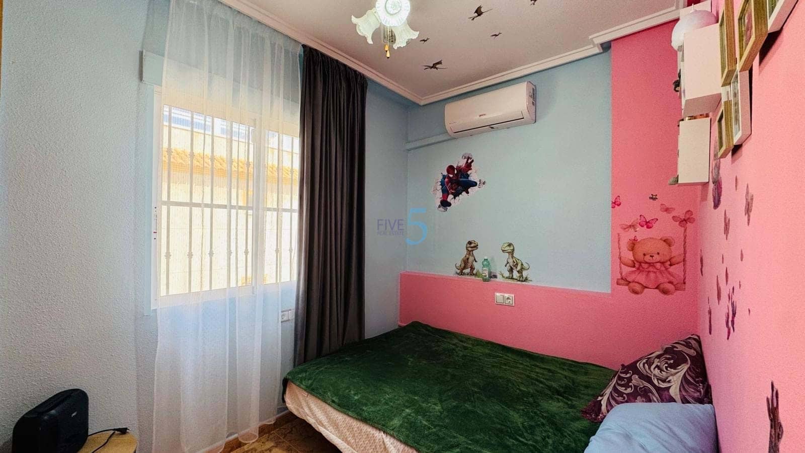 Casa de 4 habitaciones en Villamartin en venta con piscina - 184.000 € (Ref: 9751482)