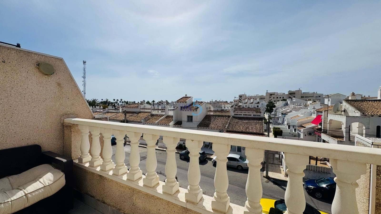 Casa de 4 habitaciones en Villamartin en venta con piscina - 184.000 € (Ref: 9751482)