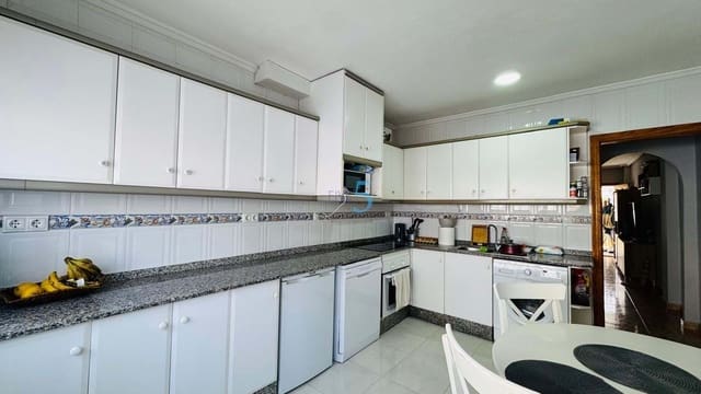 Casa de 4 habitaciones en Villamartin, Orihuela en venta con piscina - 184.000 € (Ref: 9751482)