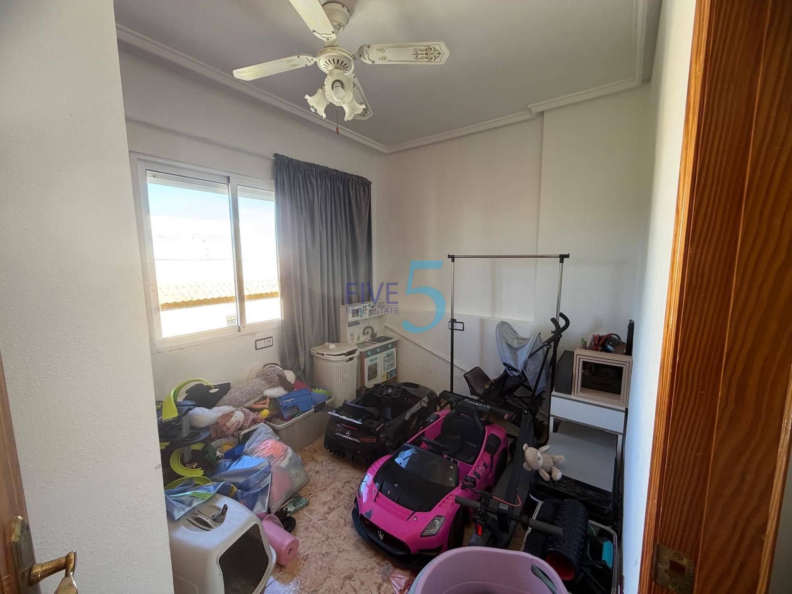 4 soveværelse Byhus til salg i Villamartin med swimmingpool garage - € 199.999 (Ref: 9751482)