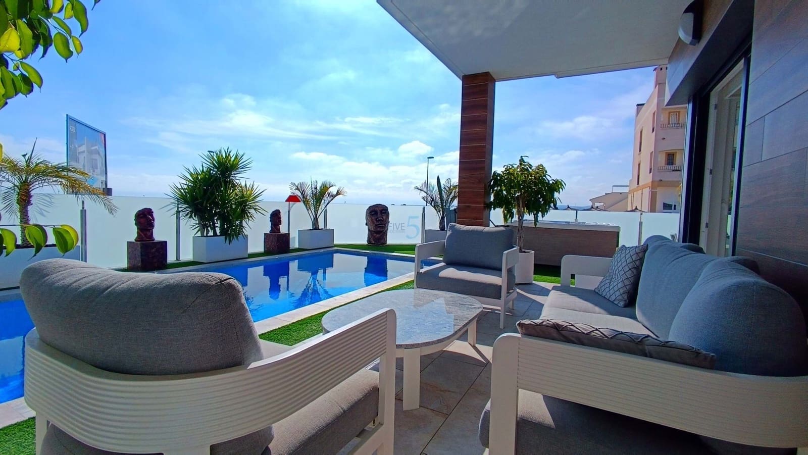 3 soveværelse Villa til salg i Vistabella med swimmingpool - € 489.999 (Ref: 9752585)