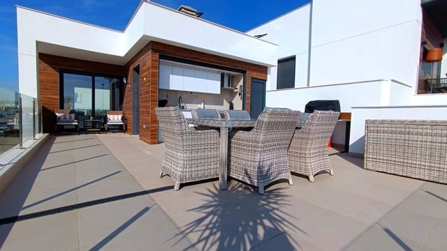 3 soveværelse Villa til salg i Vistabella, Orihuela med swimmingpool - € 489.999 (Ref: 9752585)