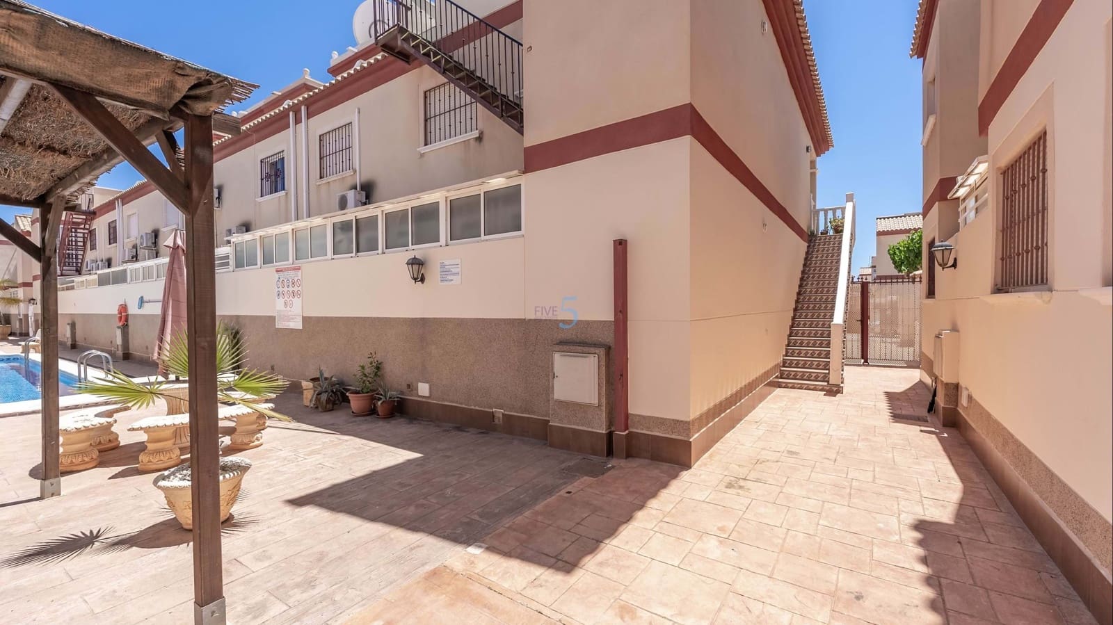 Apartamento de 2 habitaciones en San Pedro del Pinatar en venta con piscina - 139.950 € (Ref: 9757817)