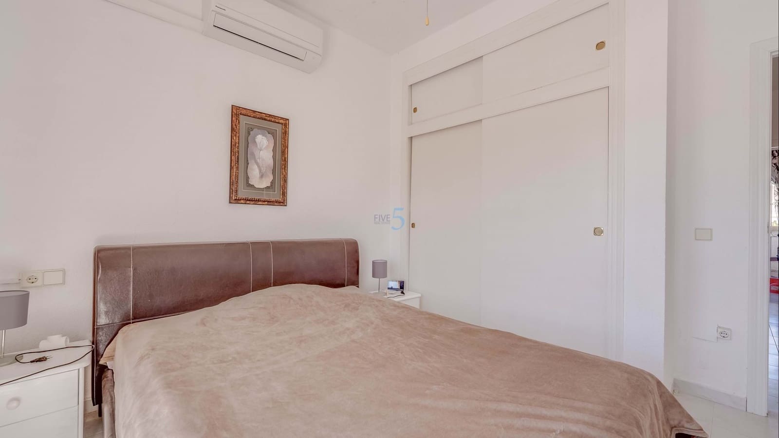 2 bedroom Townhouse for sale in La Florida with pool - € 164,000 (Ref: 9761432)