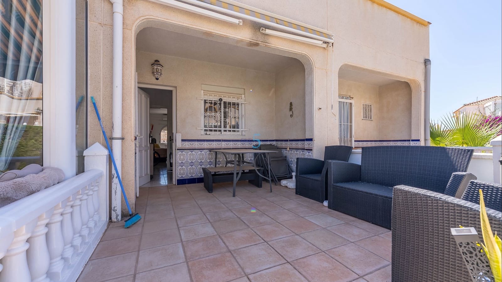2 bedroom Townhouse for sale in La Florida with pool - € 164,000 (Ref: 9761432)