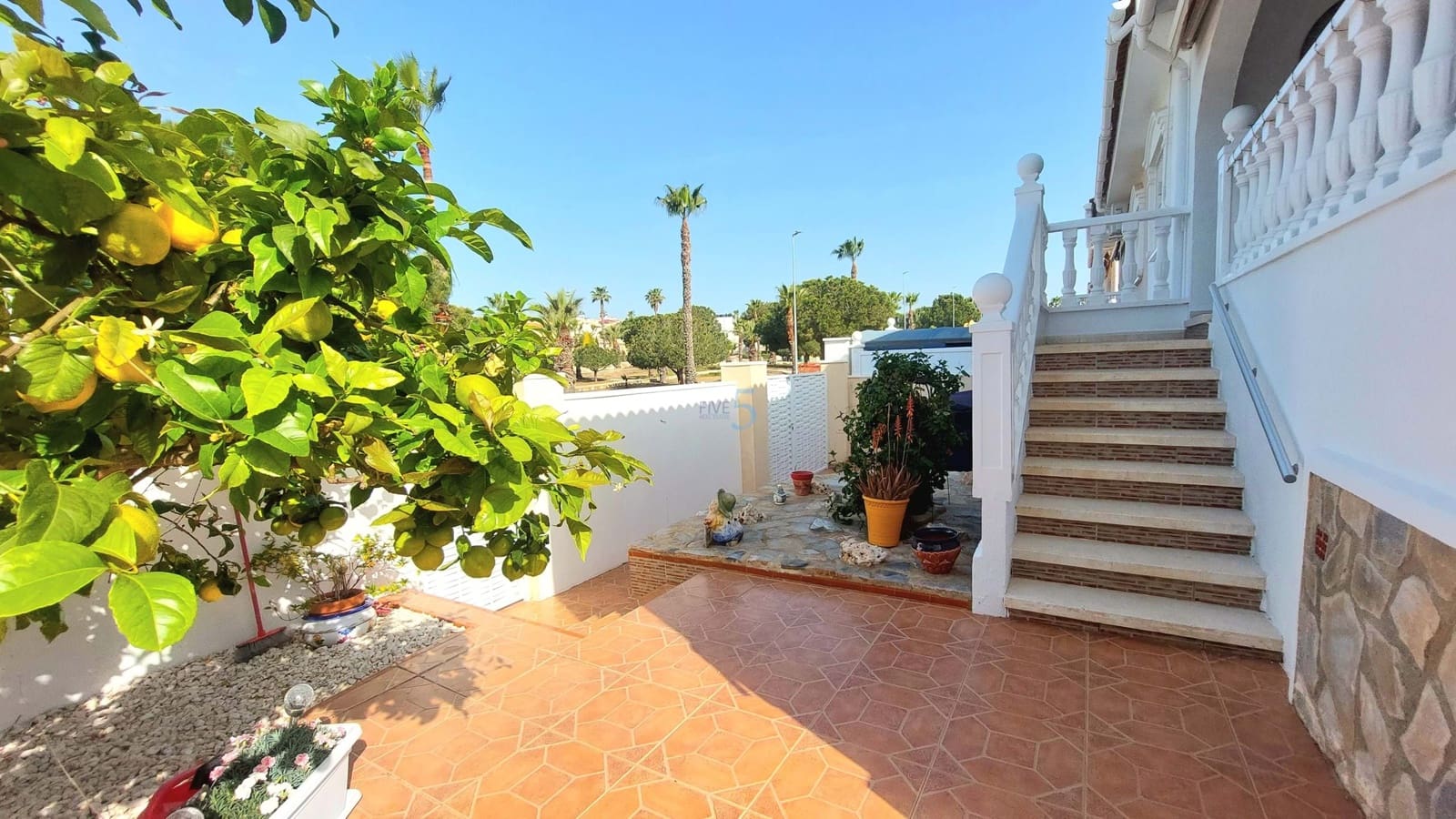 2 bedroom Semi-detached Villa for sale in Ciudad Quesada with pool garage - € 229,900 (Ref: 9761434)