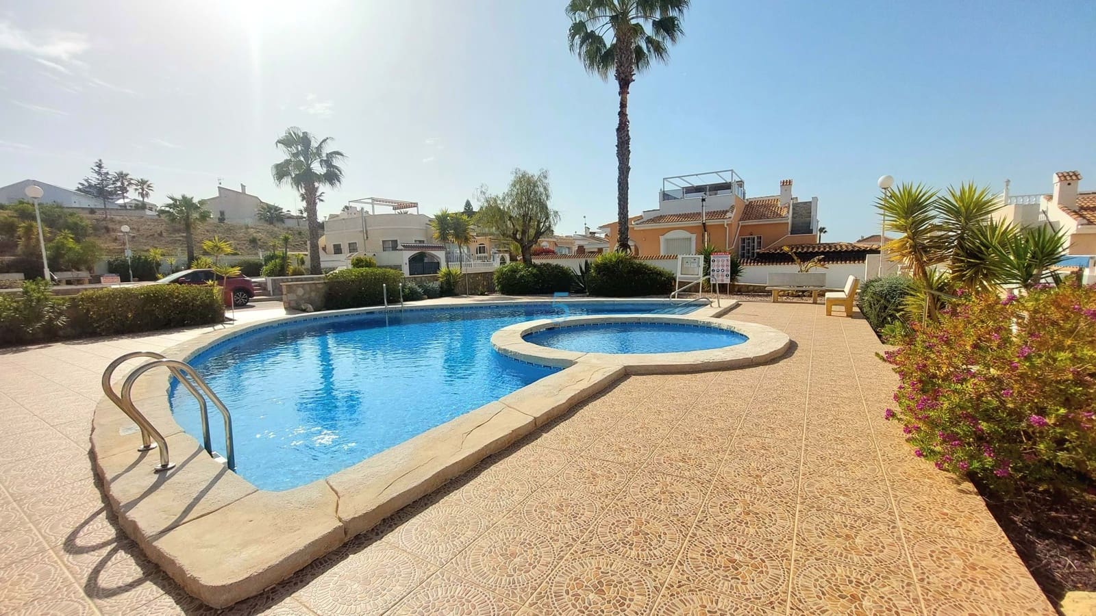 2 bedroom Semi-detached Villa for sale in Ciudad Quesada with pool garage - € 229,900 (Ref: 9761434)