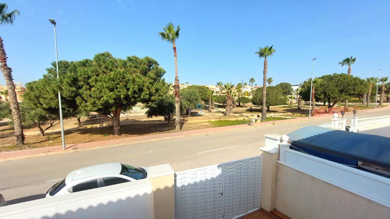 2 bedroom Semi-detached Villa for sale in Ciudad Quesada with pool garage - € 229,900 (Ref: 9761434)