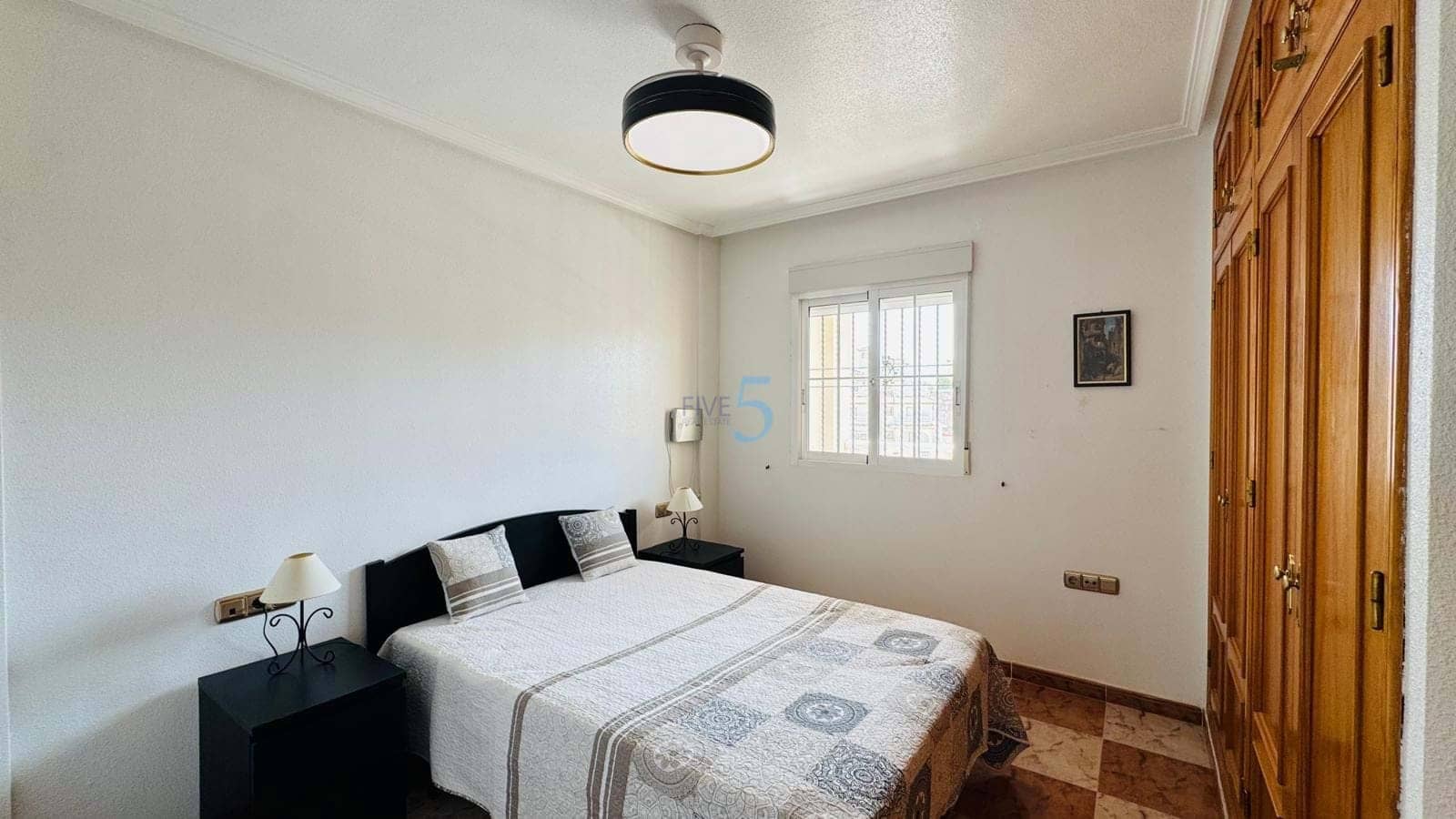 2 soverom Leilighet til salgs i Orihuela Costa med svømmebasseng garasje - € 149 900 (Ref: 9761435)