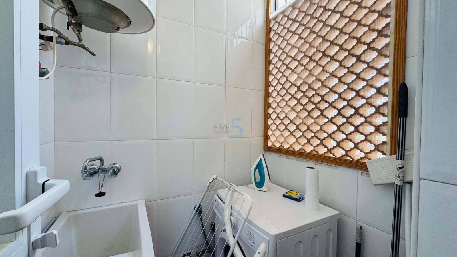 2 soverom Leilighet til salgs i Orihuela Costa med svømmebasseng garasje - € 149 900 (Ref: 9761435)