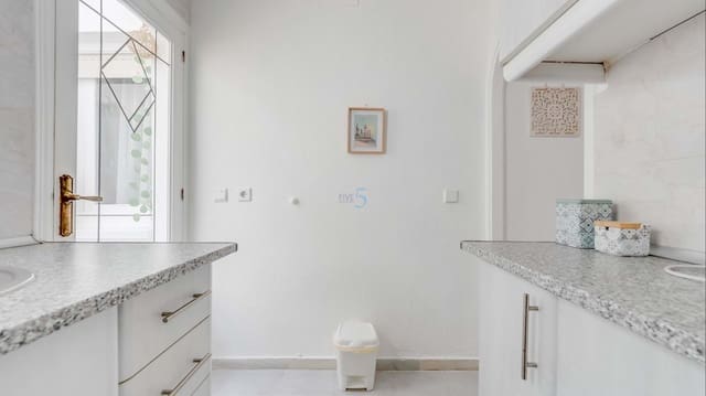 3 soveværelse Semi-Rækkehus til salg i Torrevieja - € 144.995 (Ref: 9762405)