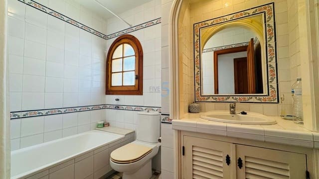 3 soveværelse Byhus til salg i Villamartin, Orihuela med swimmingpool garage - € 225.000 (Ref: 9762406)