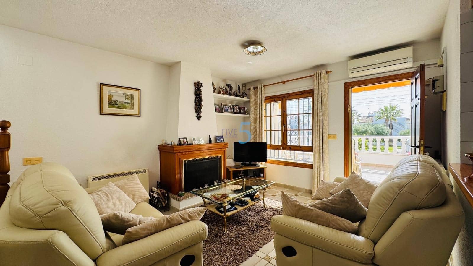 3 soveværelse Byhus til salg i Villamartin med swimmingpool garage - € 225.000 (Ref: 9762406)