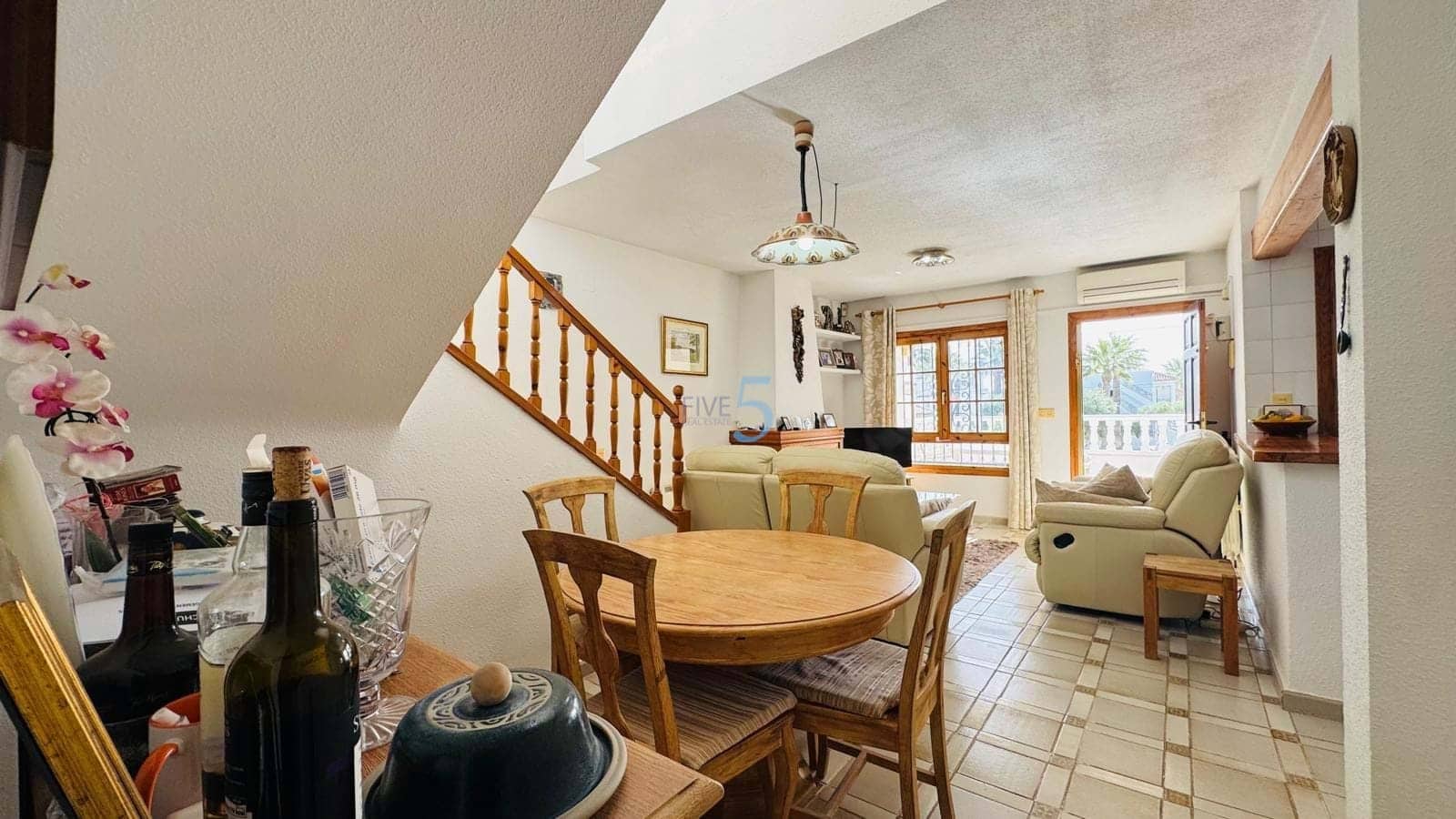 3 soveværelse Byhus til salg i Villamartin med swimmingpool garage - € 225.000 (Ref: 9762406)