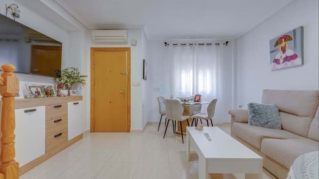 2 soverom Hus til salgs i Playa Flamenca, Orihuela med svømmebasseng garasje - € 230 000 (Ref: 9762407)