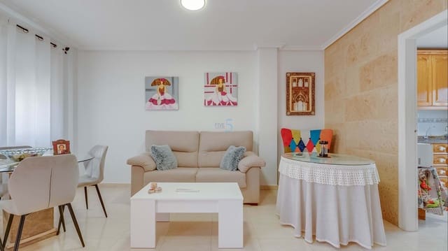 2 soverom Hus til salgs i Playa Flamenca, Orihuela med svømmebasseng garasje - € 230 000 (Ref: 9762407)