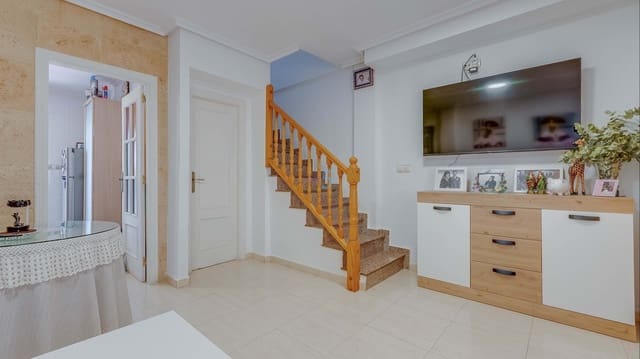 2 soverom Hus til salgs i Playa Flamenca, Orihuela med svømmebasseng garasje - € 230 000 (Ref: 9762407)