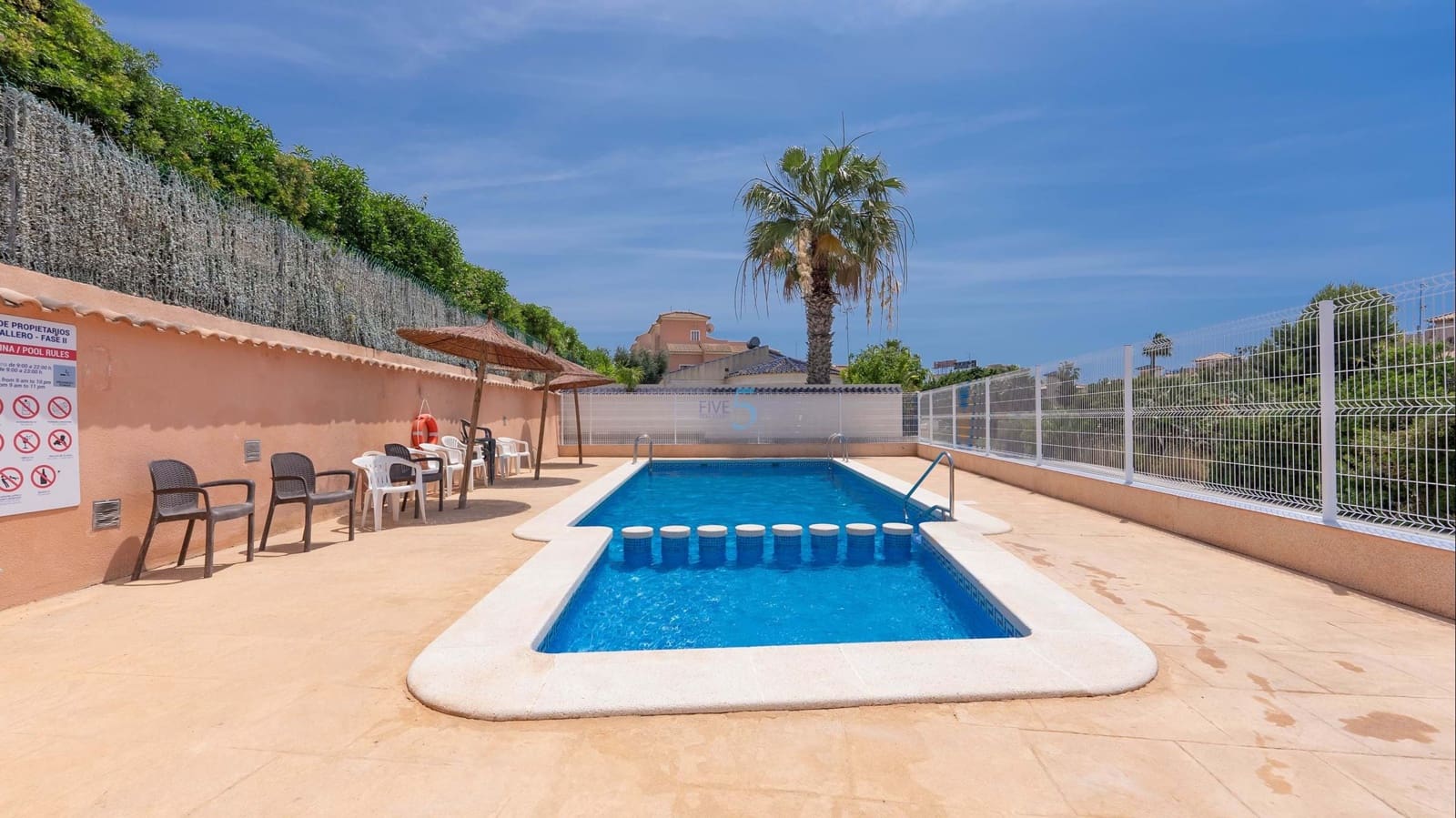 2 sypialnia Dom na sprzedaż w Playa Flamenca z basenem garażem - 230 000 € (Ref: 9762407)