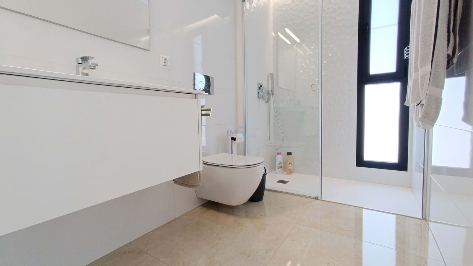 3 soverom Villa til salgs i Algorfa med svømmebasseng garasje - € 729 000 (Ref: 9770021)