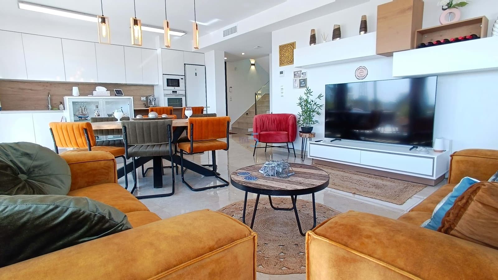 3 soverom Villa til salgs i Algorfa med svømmebasseng garasje - € 729 000 (Ref: 9770021)