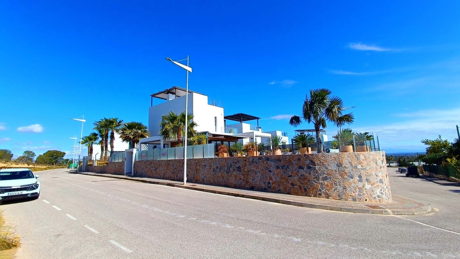 3 soverom Villa til salgs i Algorfa med svømmebasseng garasje - € 729 000 (Ref: 9770021)