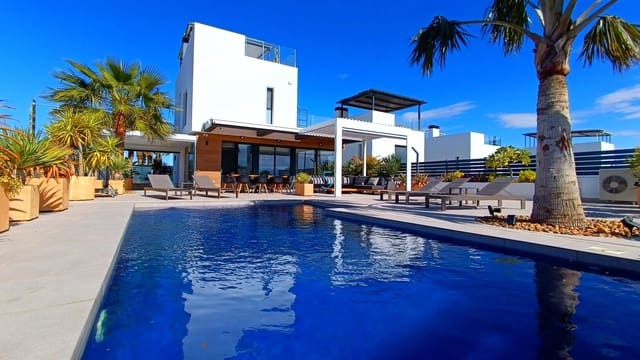 3 soverom Villa til salgs i Algorfa med svømmebasseng garasje - € 729 000 (Ref: 9770021)