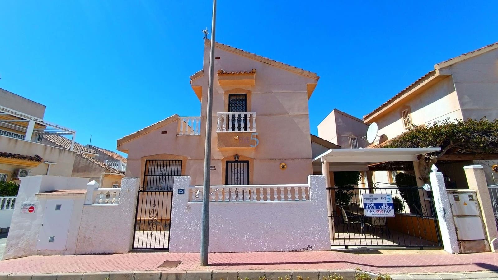 3 bedroom Villa for sale in Ciudad Quesada with pool - € 199,995 (Ref: 9779103)