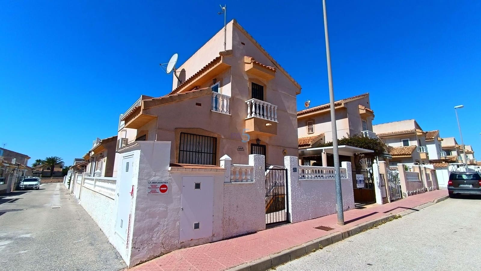3 bedroom Villa for sale in Ciudad Quesada with pool - € 199,995 (Ref: 9779103)