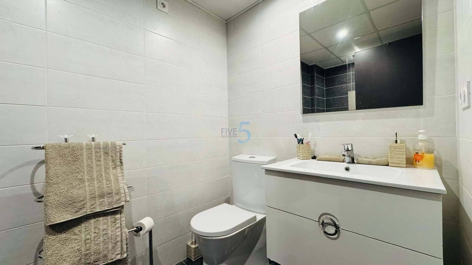 2 Zimmer Apartment zu verkaufen in Villamartin mit Pool Garage - 229.000 € (Ref: 9779104)