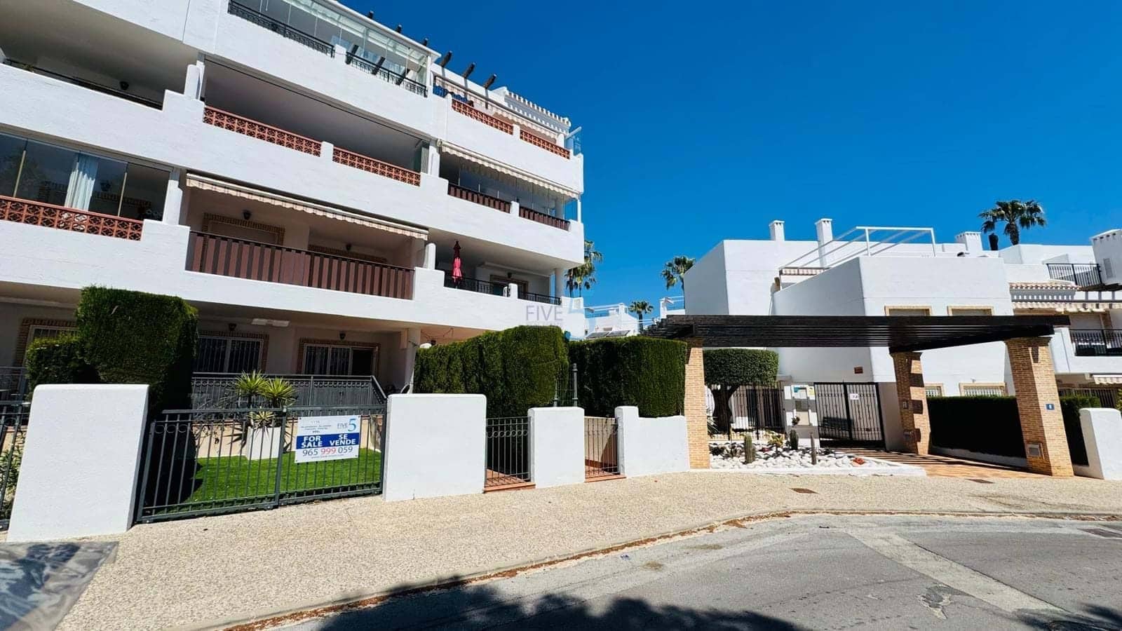 2 Zimmer Apartment zu verkaufen in Villamartin mit Pool Garage - 229.000 € (Ref: 9779104)