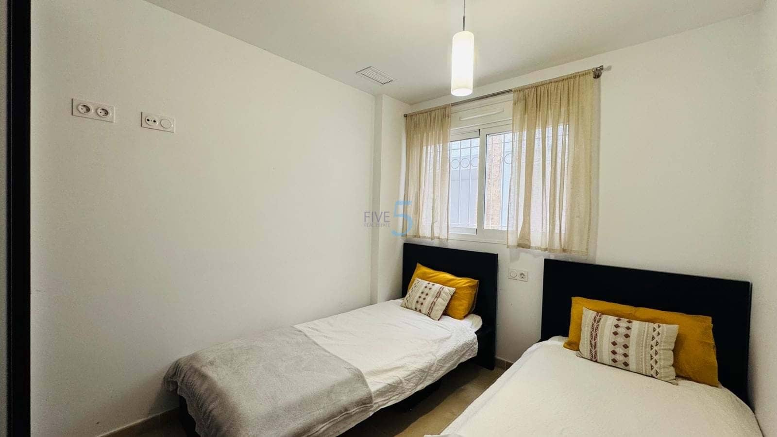 2 Zimmer Apartment zu verkaufen in Villamartin mit Pool Garage - 229.000 € (Ref: 9779104)