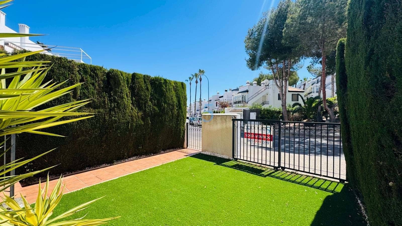 2 Zimmer Apartment zu verkaufen in Villamartin mit Pool Garage - 229.000 € (Ref: 9779104)