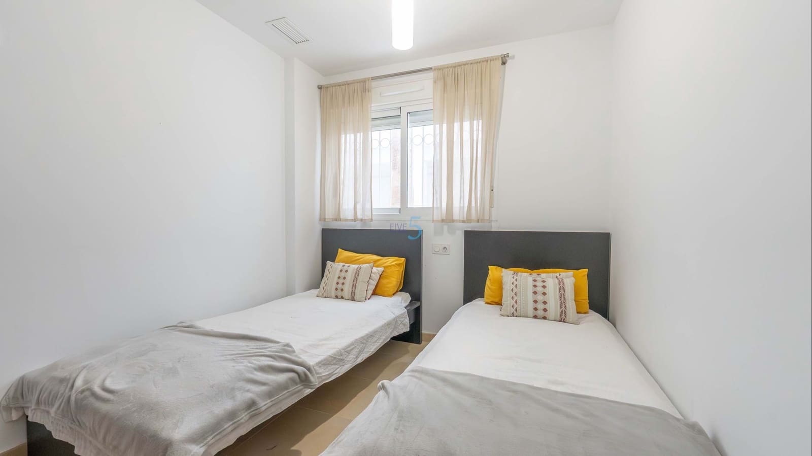 2 sypialnia Apartament na sprzedaż w Villamartin z basenem garażem - 229 000 € (Ref: 9779104)