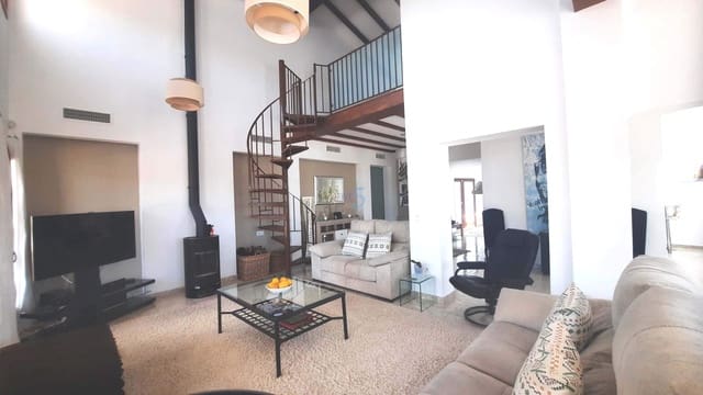 3 makuuhuone Huvila myytävänä paikassa El Valle Golf Resort, Murcia kaupunki mukana uima-altaan 
autotalli - 549 999 € (Ref: 9779173)