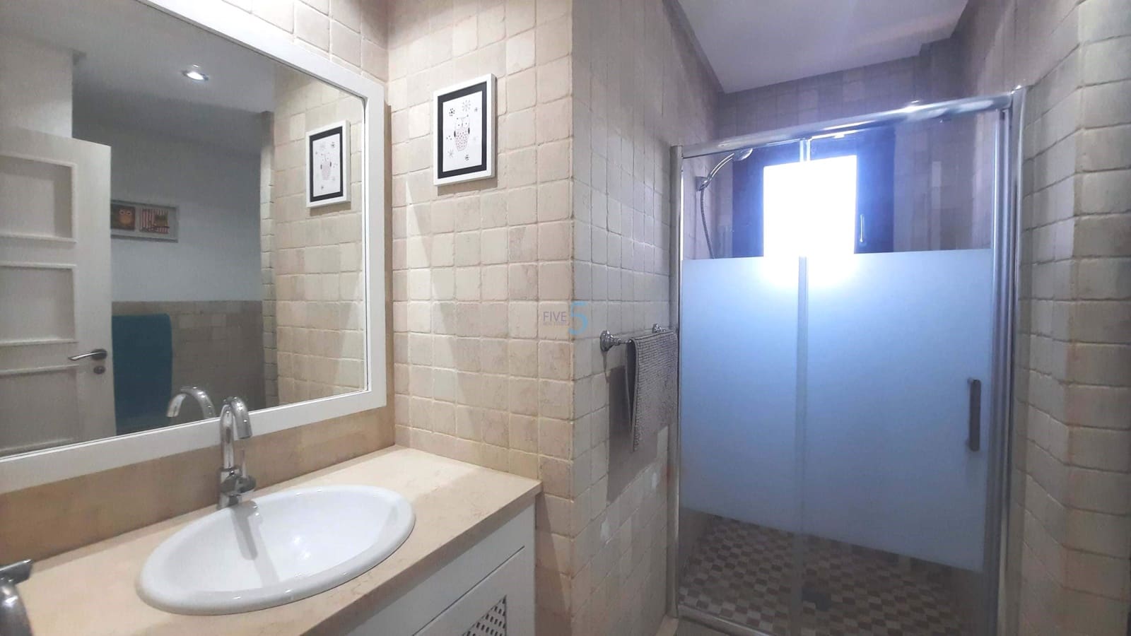 3 makuuhuone Huvila myytävänä paikassa El Valle Golf Resort mukana uima-altaan 
autotalli - 549 999 € (Ref: 9779173)