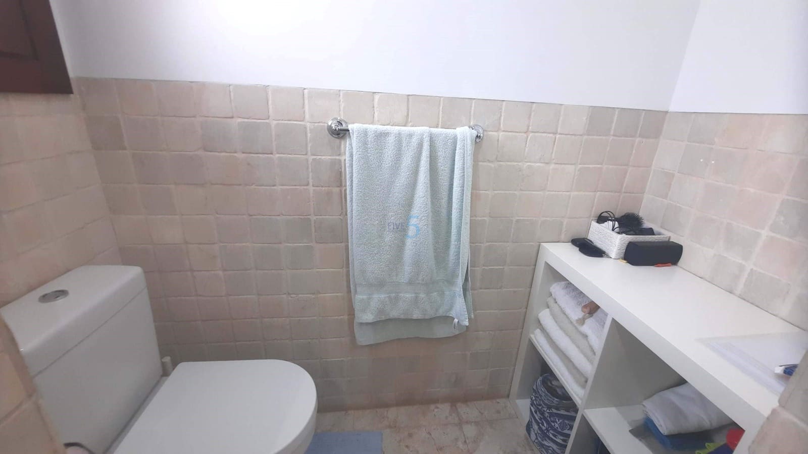 3 makuuhuone Huvila myytävänä paikassa El Valle Golf Resort mukana uima-altaan 
autotalli - 549 999 € (Ref: 9779173)