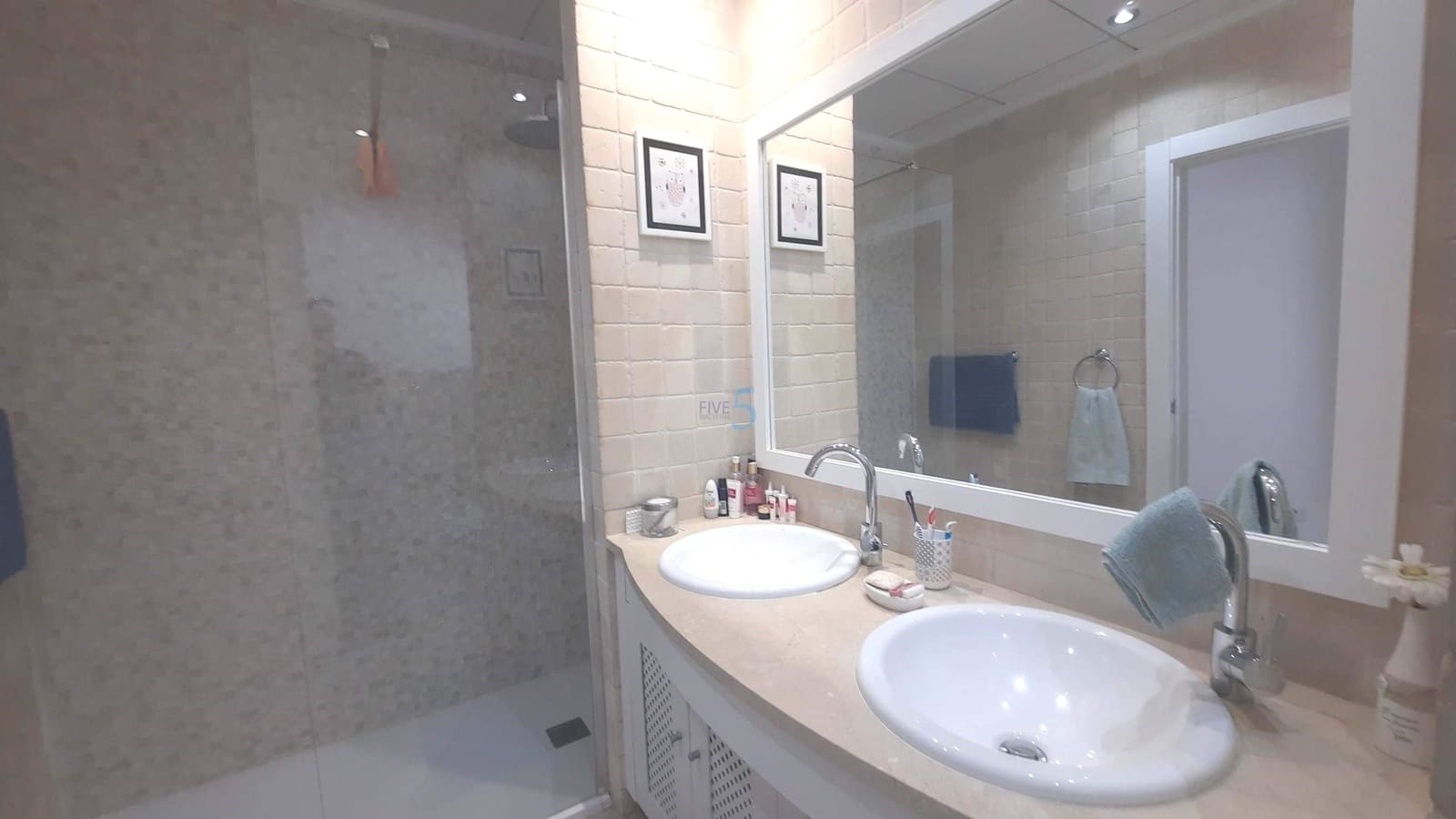 3 makuuhuone Huvila myytävänä paikassa El Valle Golf Resort mukana uima-altaan 
autotalli - 549 999 € (Ref: 9779173)