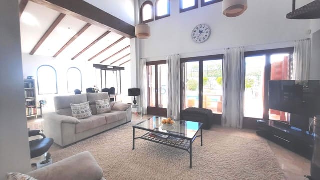 3 makuuhuone Huvila myytävänä paikassa El Valle Golf Resort, Murcia kaupunki mukana uima-altaan 
autotalli - 549 999 € (Ref: 9779173)