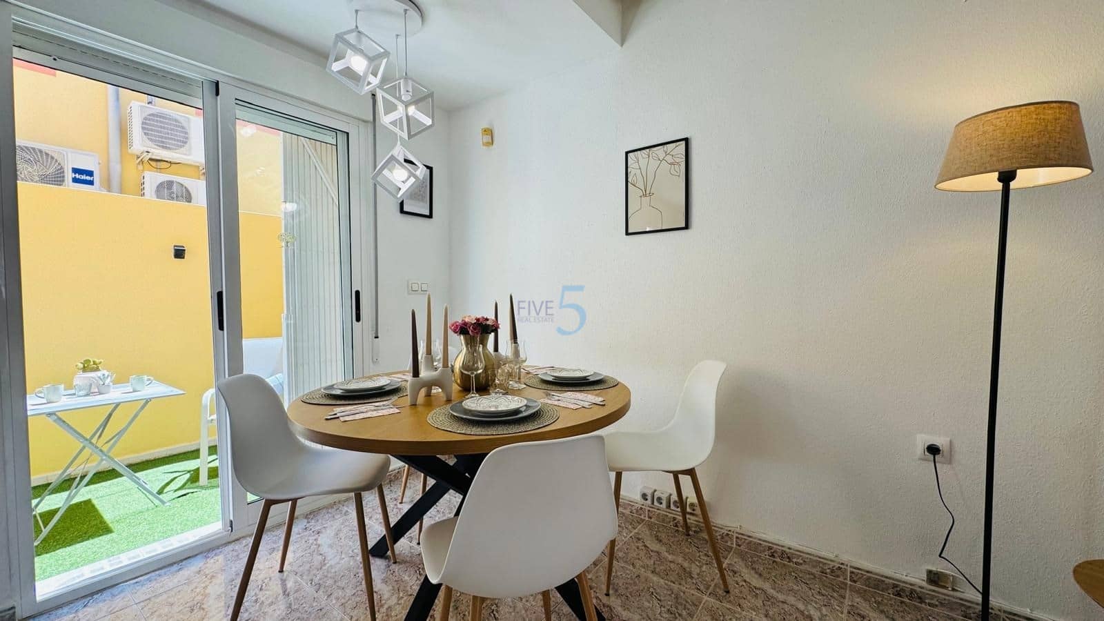 2 soverom Hus til salgs i Villamartin med svømmebasseng garasje - € 195 000 (Ref: 9780010)