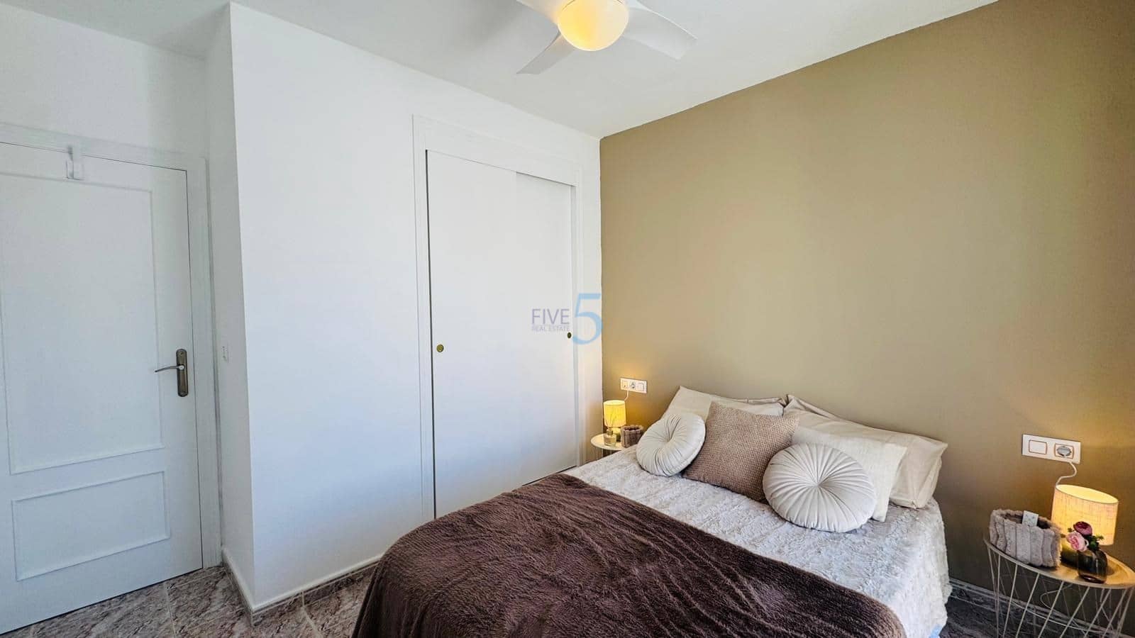 2 soverom Hus til salgs i Villamartin med svømmebasseng garasje - € 195 000 (Ref: 9780010)