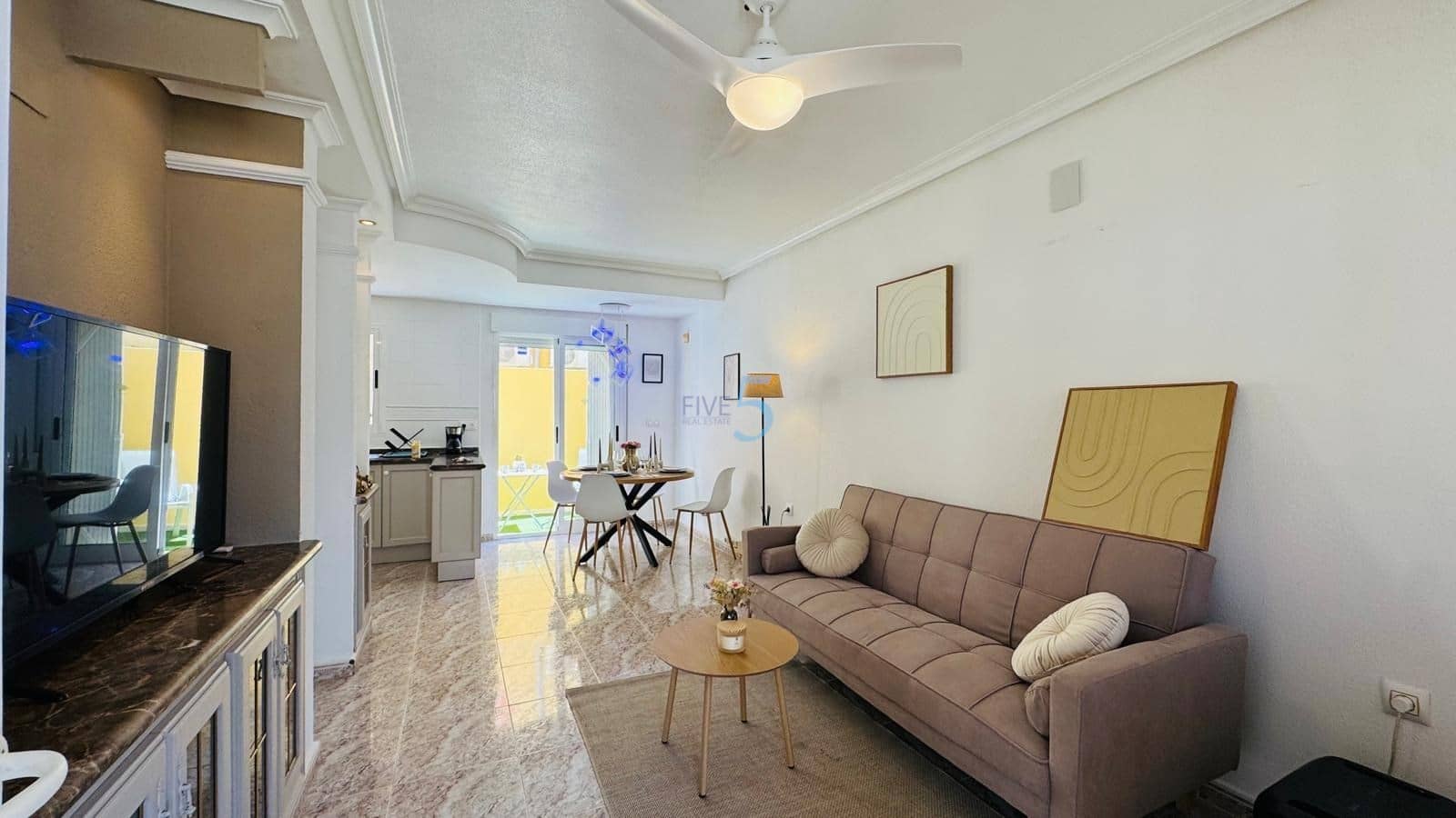 2 soverom Hus til salgs i Villamartin med svømmebasseng garasje - € 195 000 (Ref: 9780010)